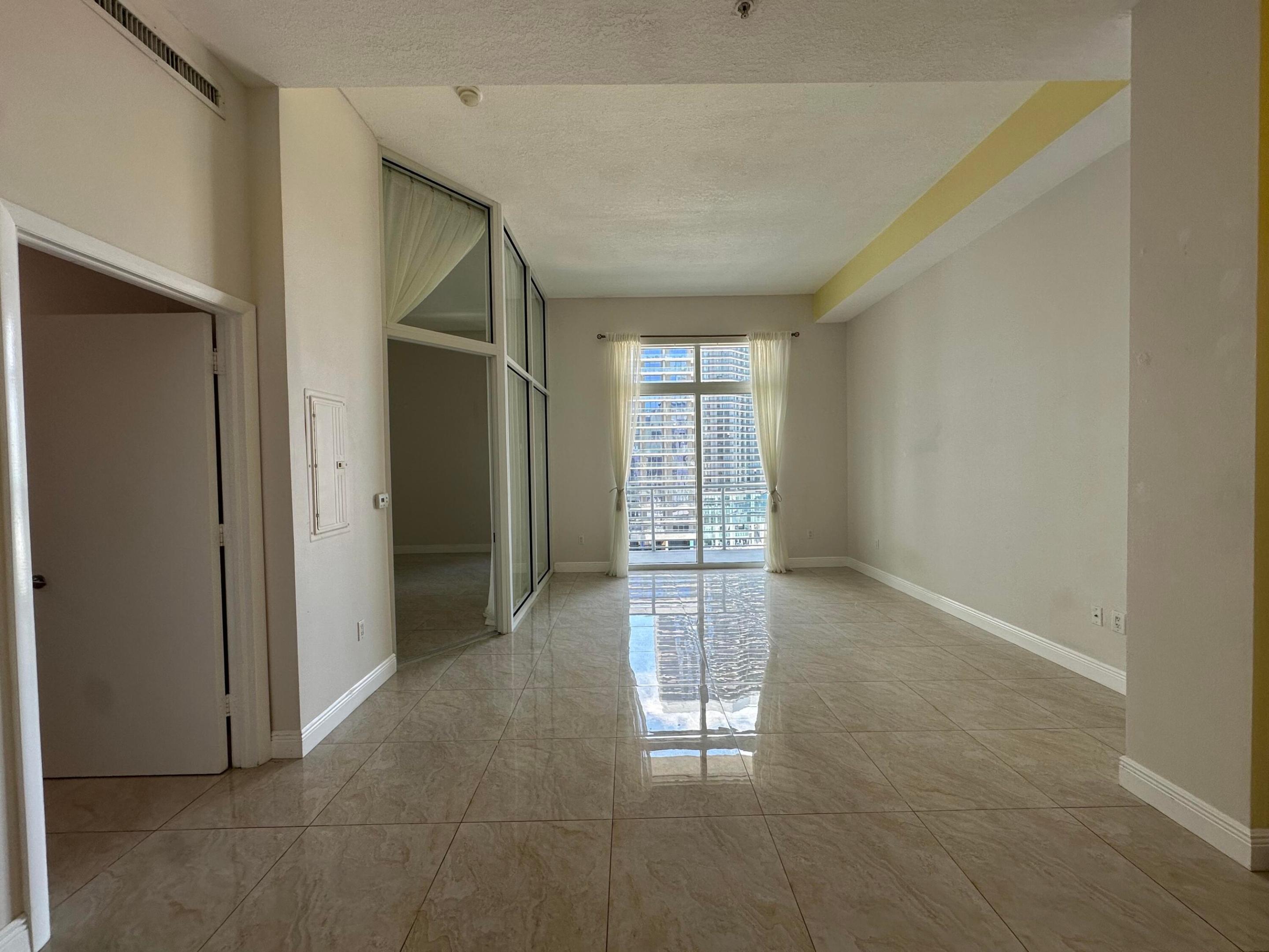 234 NE 3rd Street Uph06