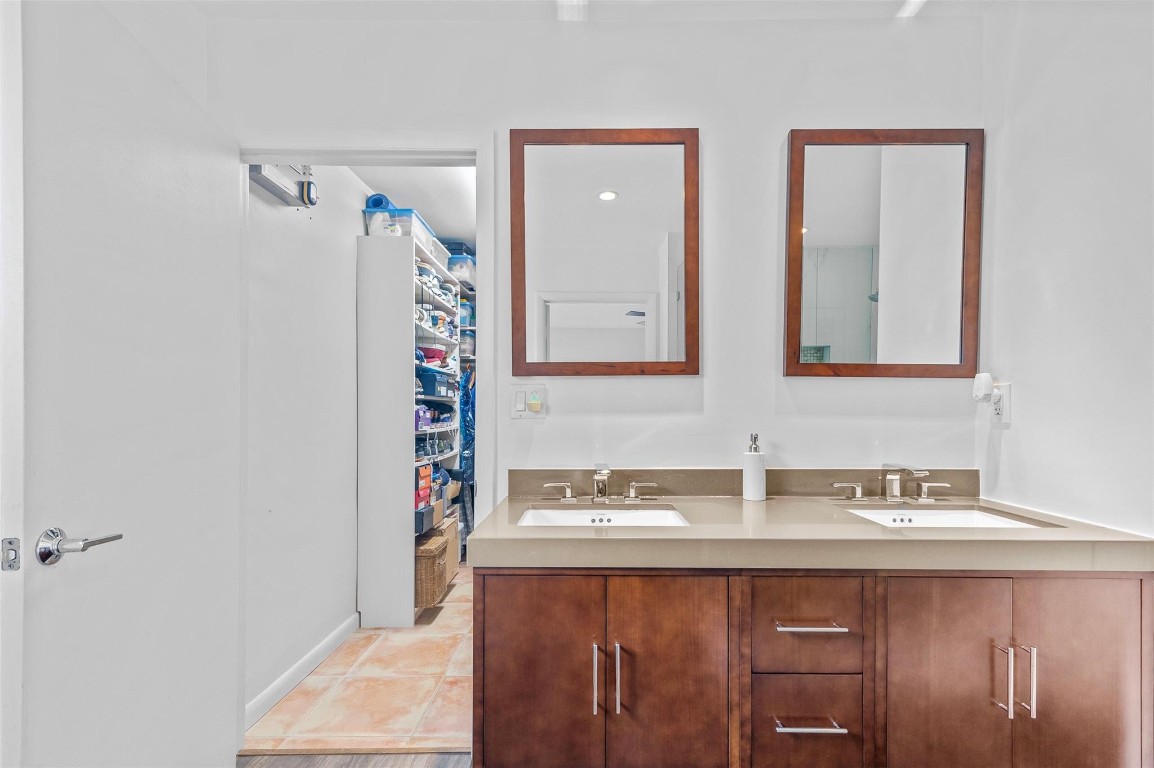 Poinsettia Heights - Residential