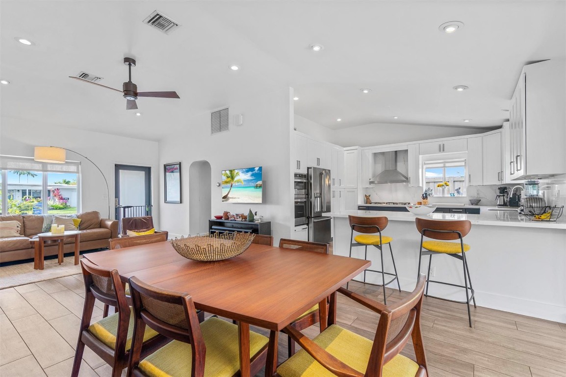 Poinsettia Heights - Residential