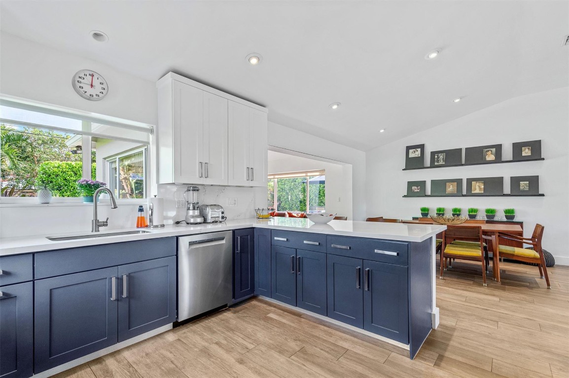 Poinsettia Heights - Residential