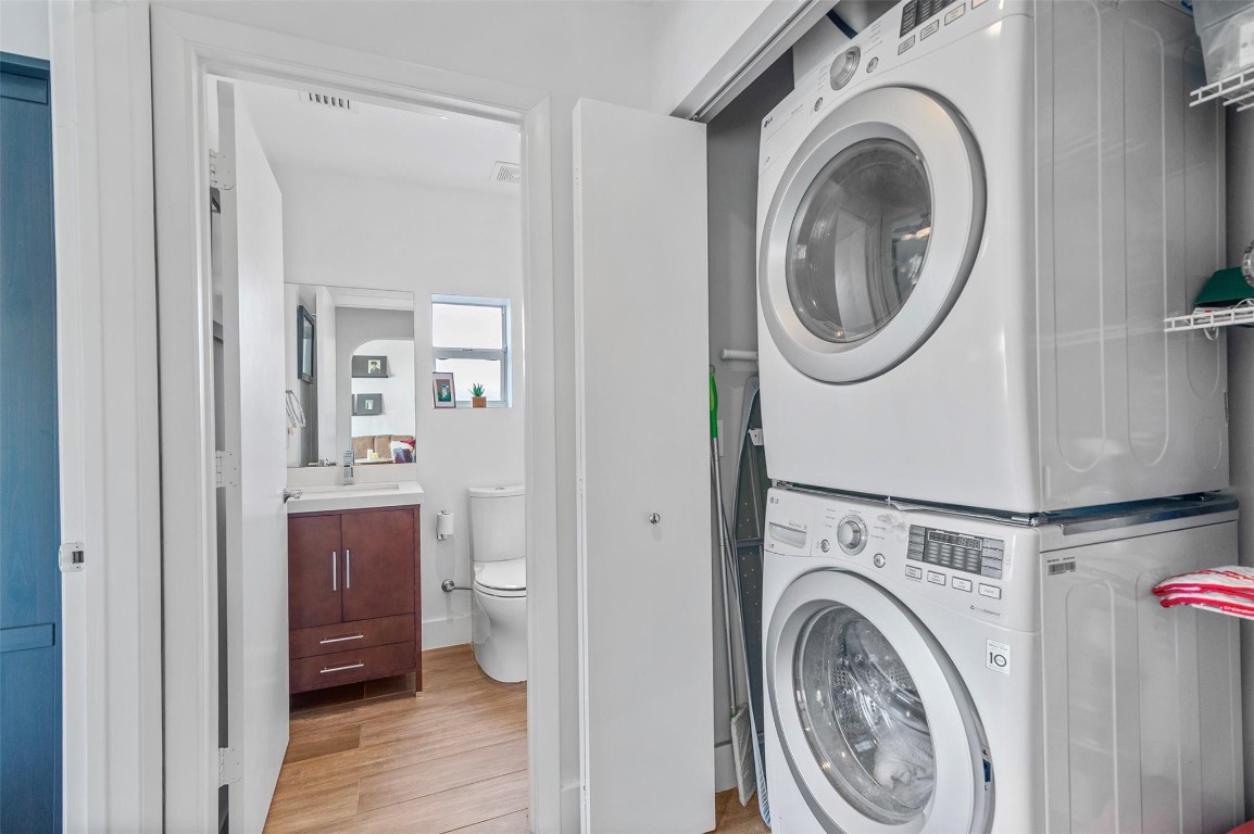 Poinsettia Heights - Residential