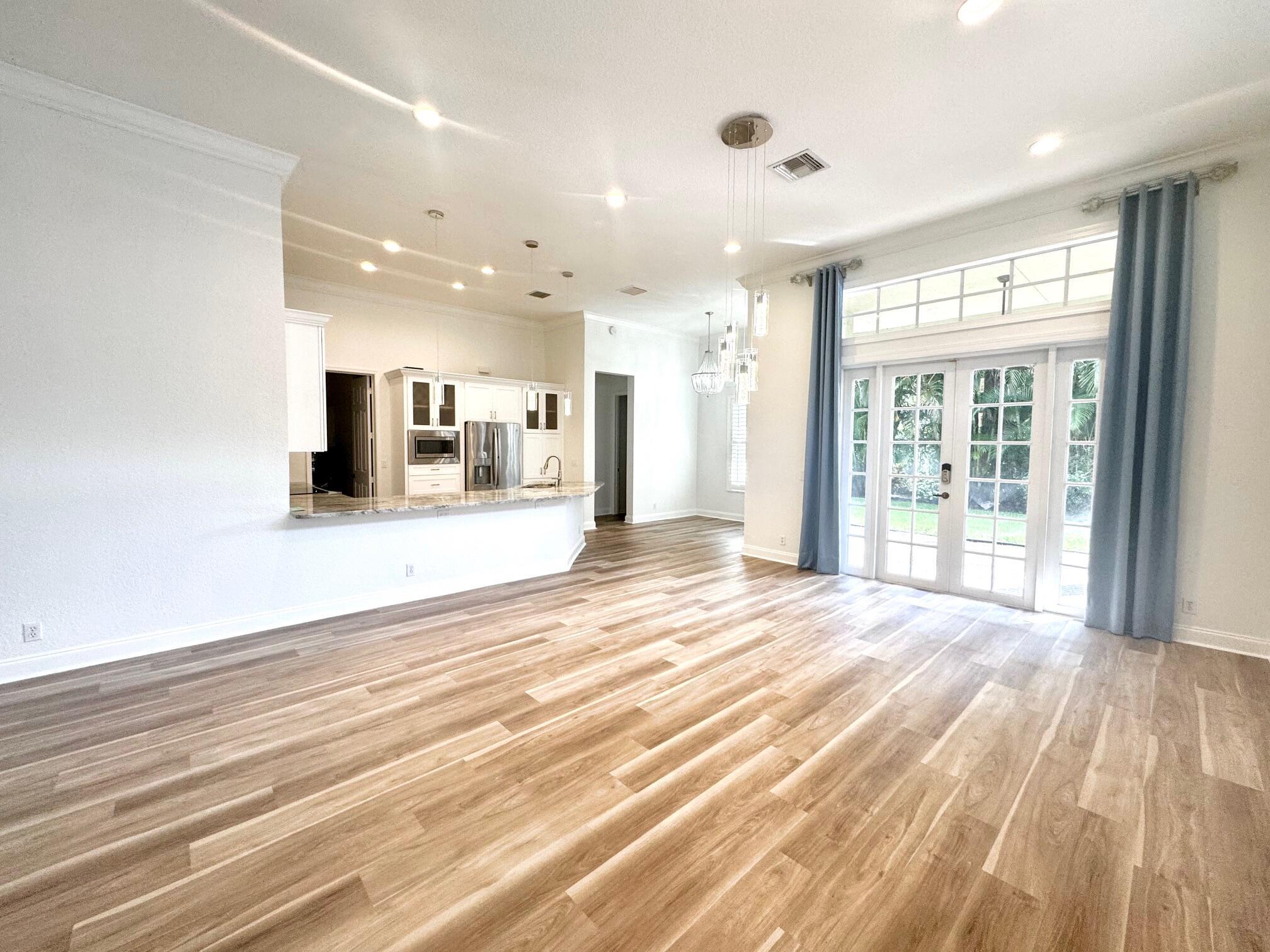 PINES ON PENNOCK LANE PUD - Residential Lease