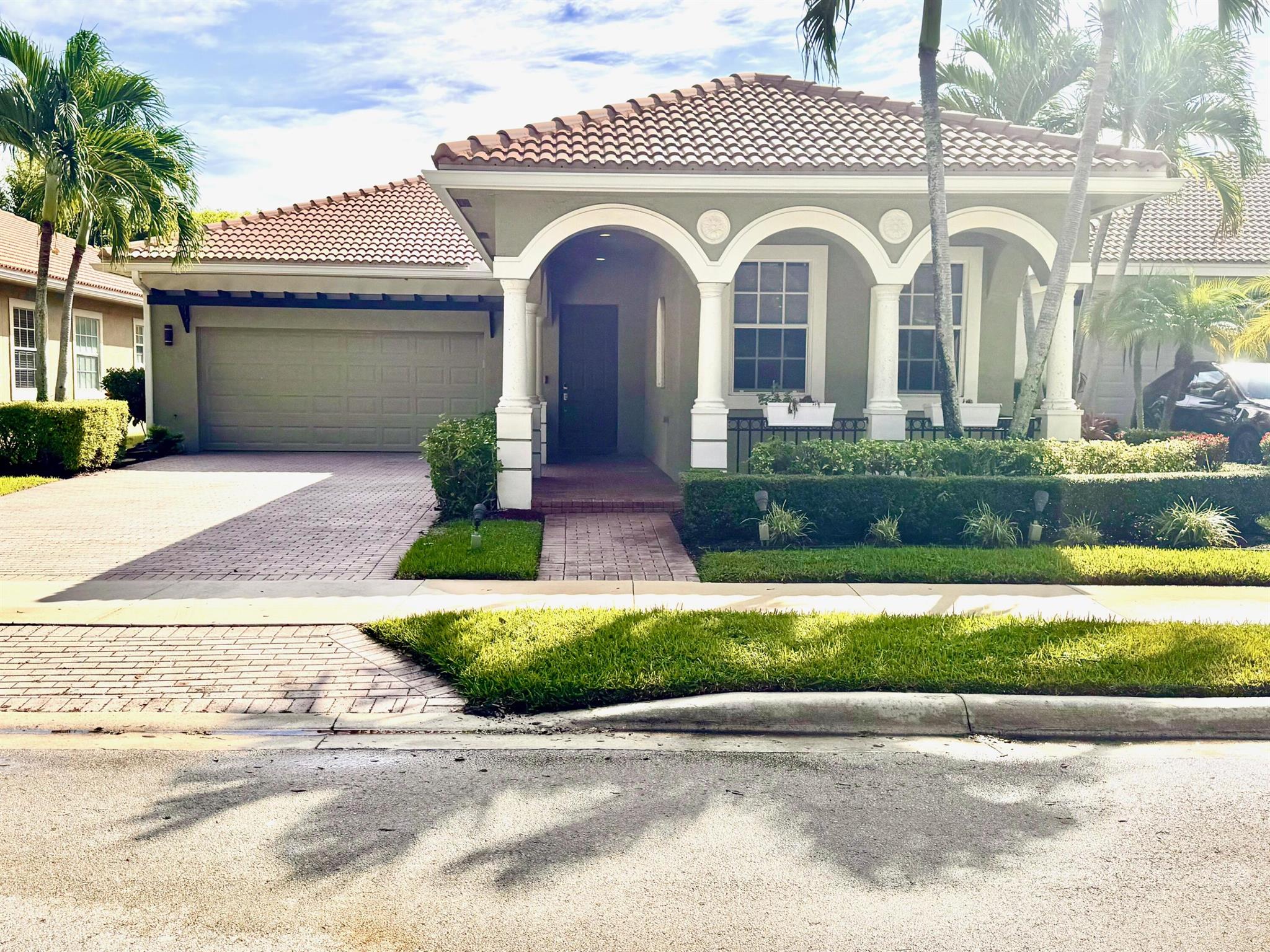 PINES ON PENNOCK LANE PUD - Residential Lease