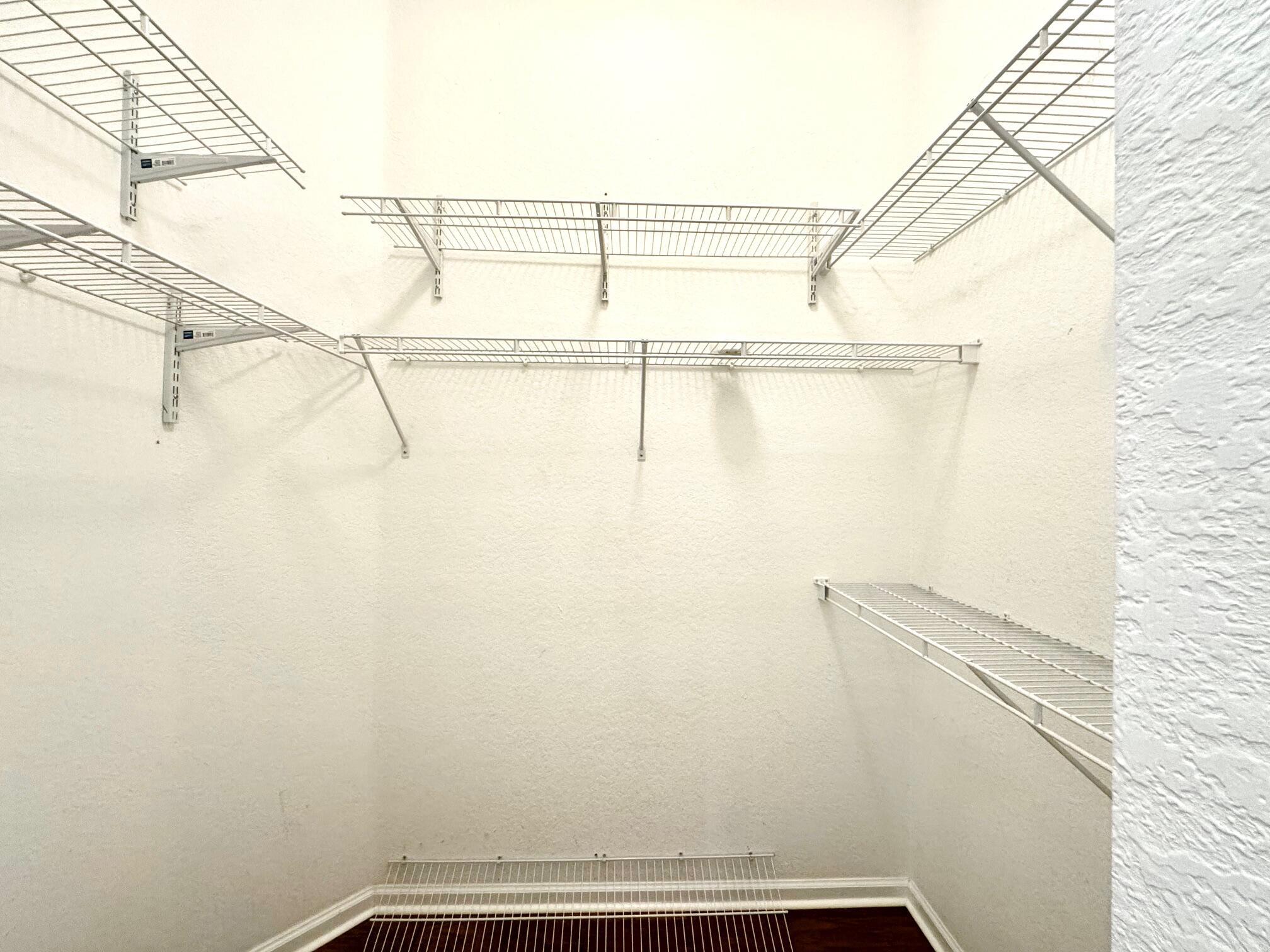 PINES ON PENNOCK LANE PUD - Residential Lease