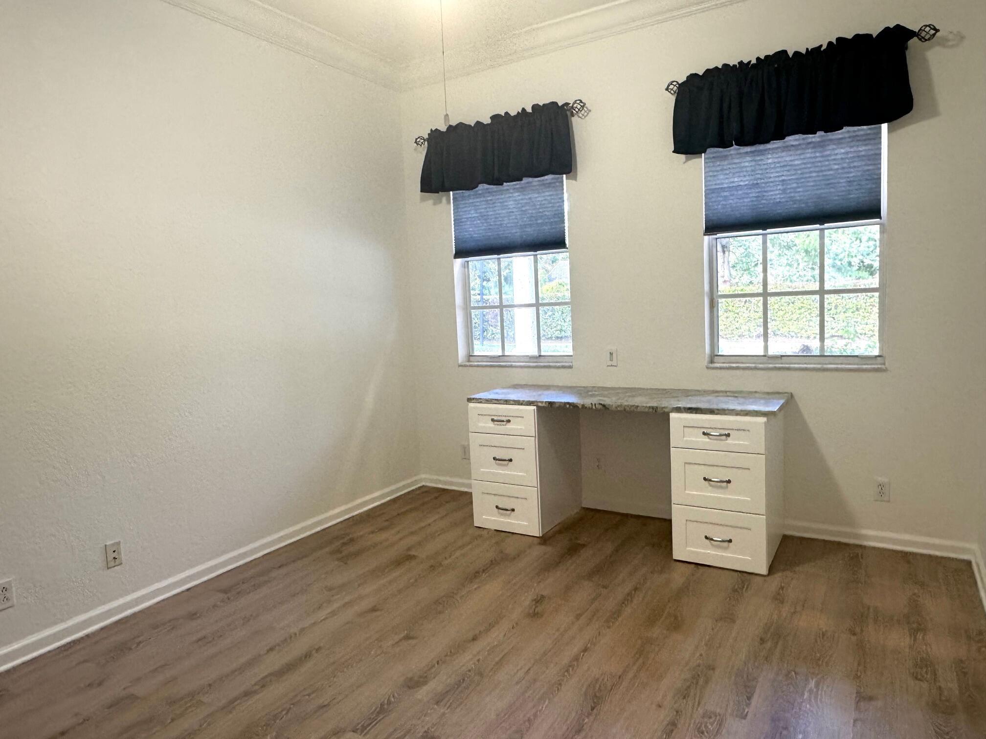 PINES ON PENNOCK LANE PUD - Residential Lease