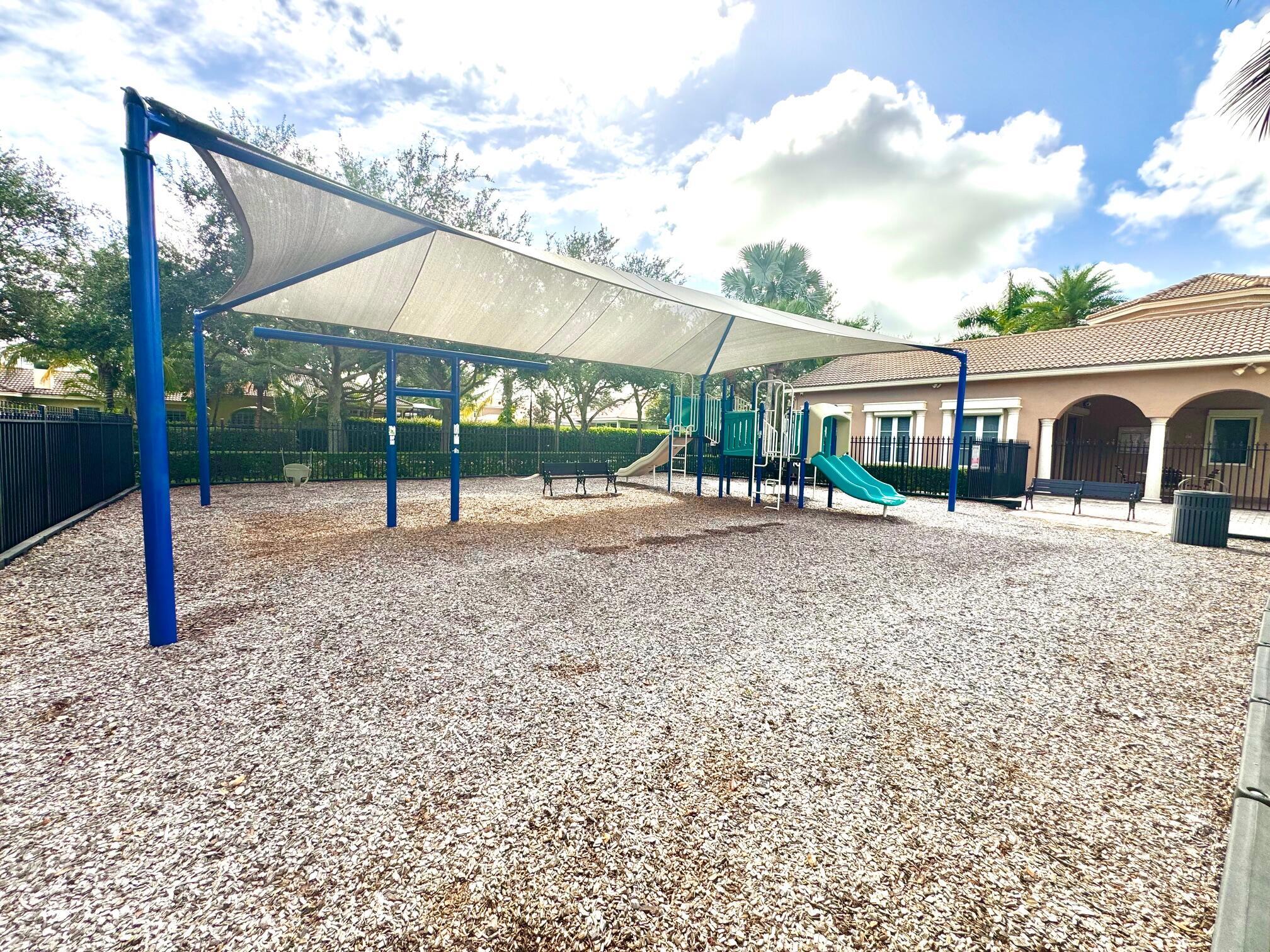 PINES ON PENNOCK LANE PUD - Residential Lease