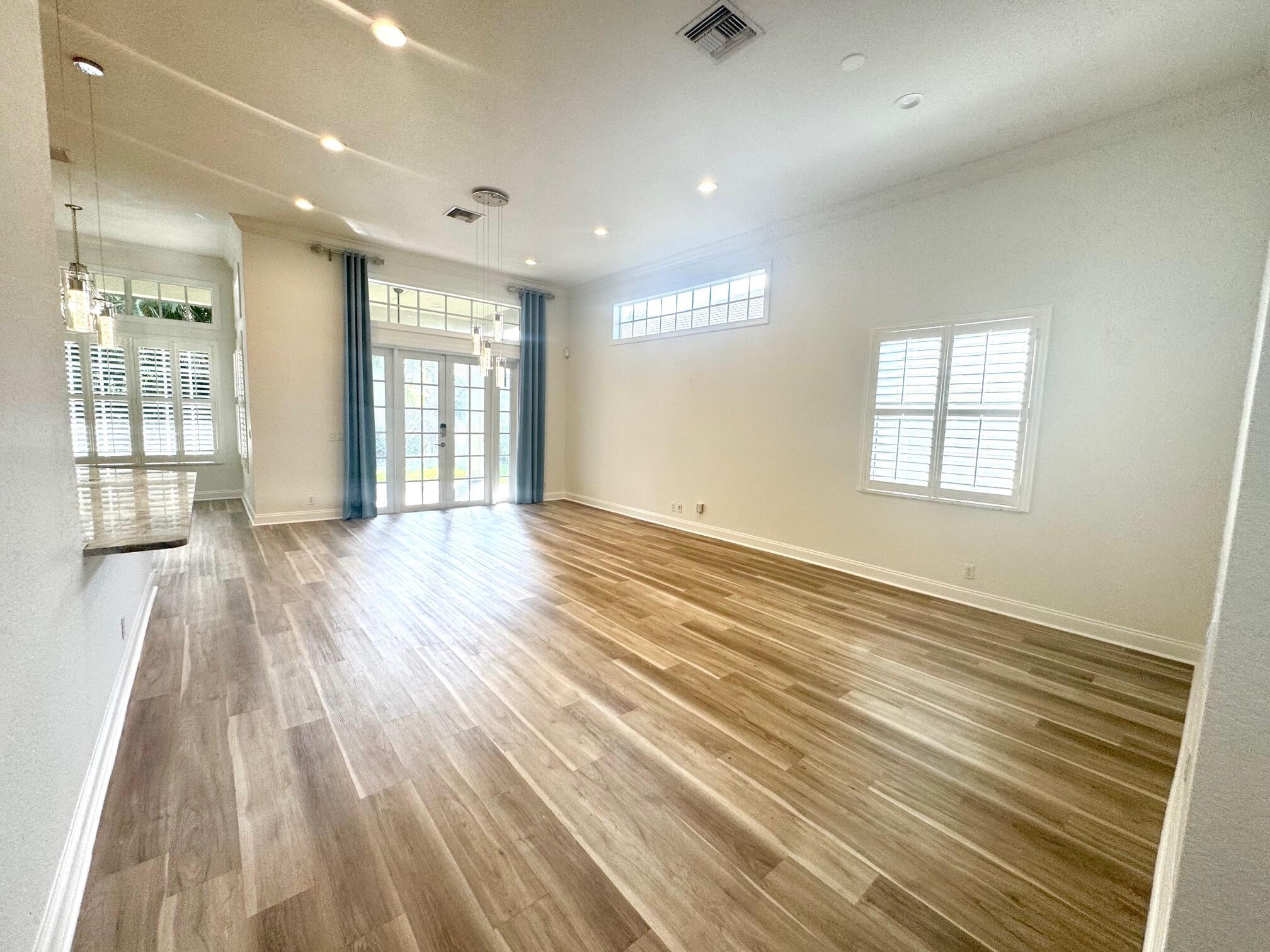 PINES ON PENNOCK LANE PUD - Residential Lease