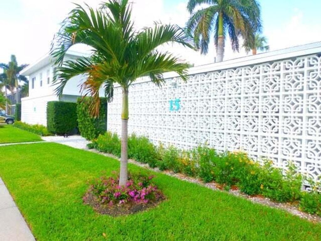 Photo of 15 S Palmway #12, Lake Worth Beach, FL 33460 (MLS # R11065296)