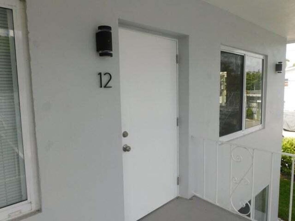 Photo of 15 S Palmway #12, Lake Worth Beach, FL 33460 (MLS # R11065296)
