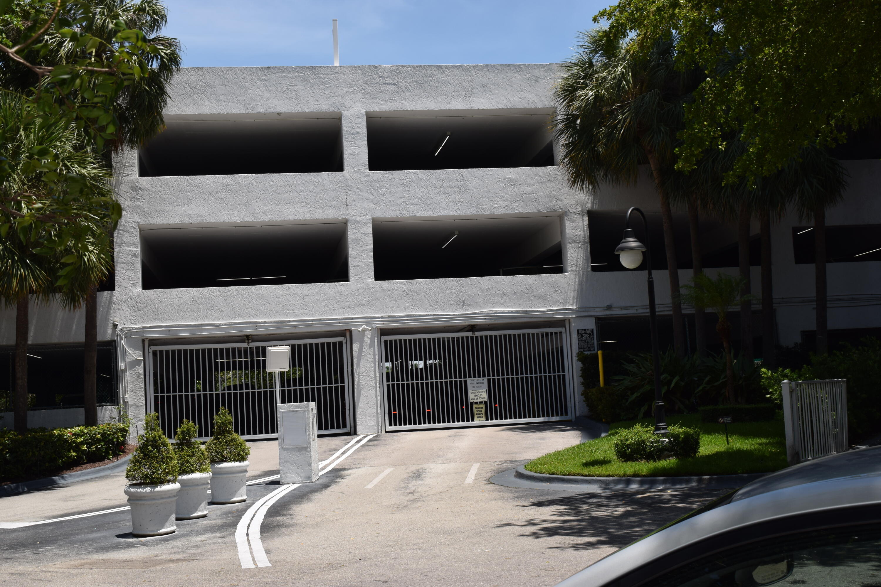 MYSTIC POINTE TOWER 600 CONDO - Residential
