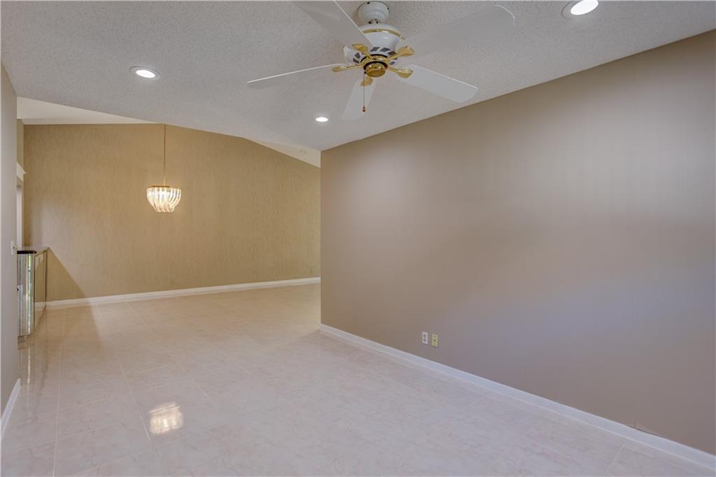 Palm Chase Lakes - Residential