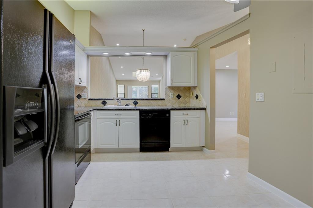 Palm Chase Lakes - Residential