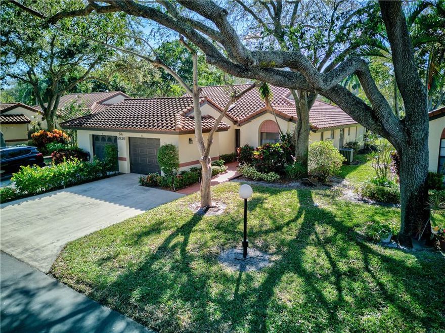 Beautiful 3/2 Villa with an amazing tranquil park like setting.  Palm Chase Lakes is an active 55+ community, with plenty of amenities to enjoy (Billard's, Beautiful Pool, Fitness Center, Tennis and Shuffleboard) Located perfectly for shopping, transportation and house of worship within minutes of walking distance to Chabad and Church. This 1489 sq ft Villa is ready to move in, just painted, professionally cleaned and the grout has been sealed ...floors look like new! Open floor layout with vaulted ceilings, eat in updated kitchen, and a delightful sunroom that can be used all year around with glass sliding doors or open them for fresh air because it is also screened in for the option you desire. Private Open Garden view (No homes behind) Come see this one today!!