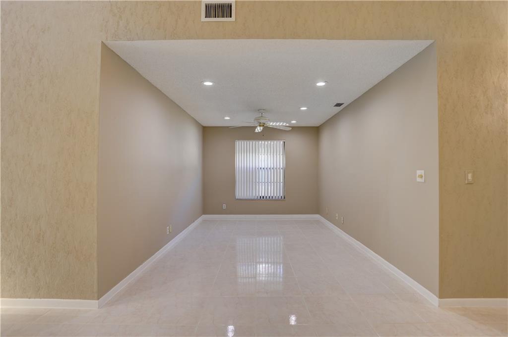 Palm Chase Lakes - Residential