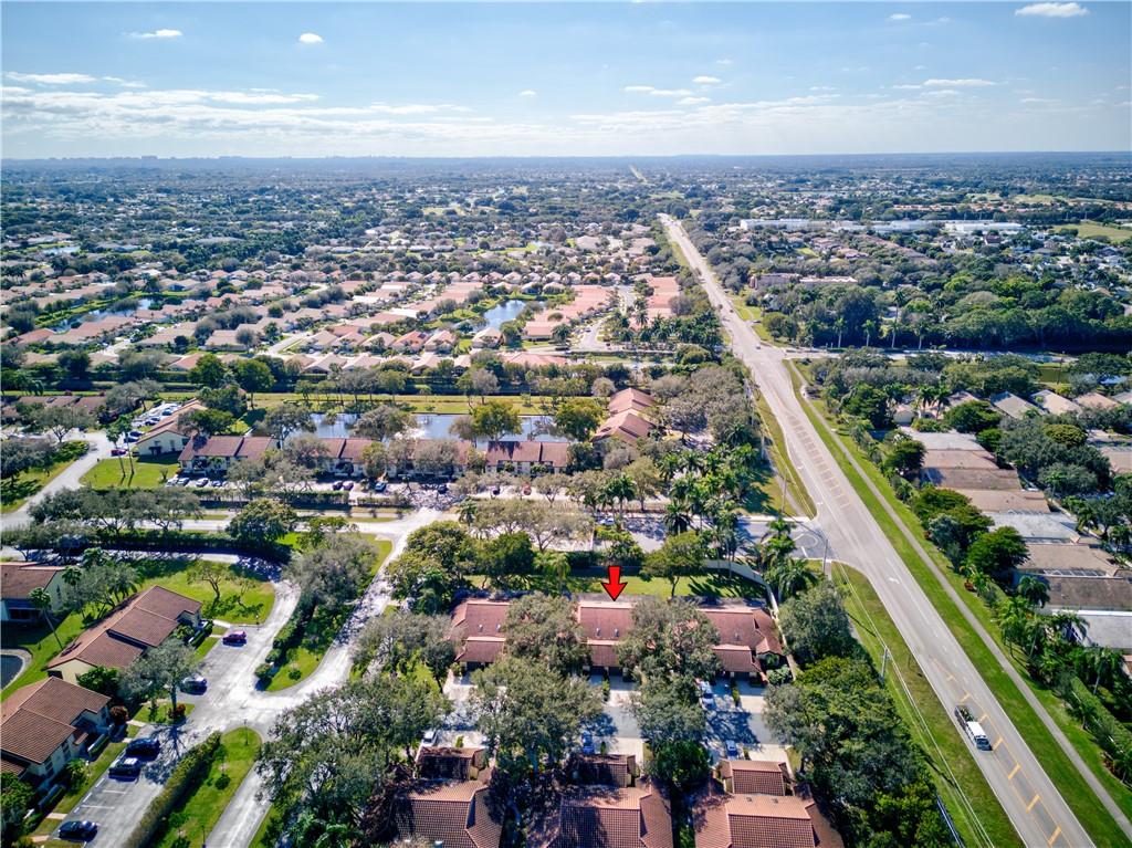 Palm Chase Lakes - Residential