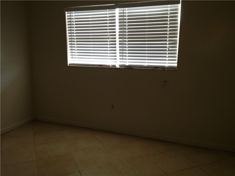 SUNRISE LAKES 49 CONDO - Residential Lease