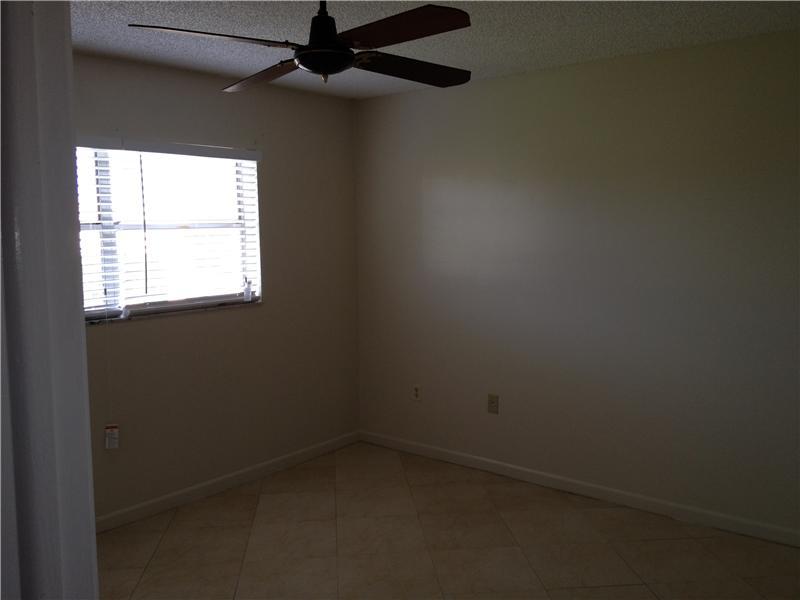 SUNRISE LAKES 49 CONDO - Residential Lease