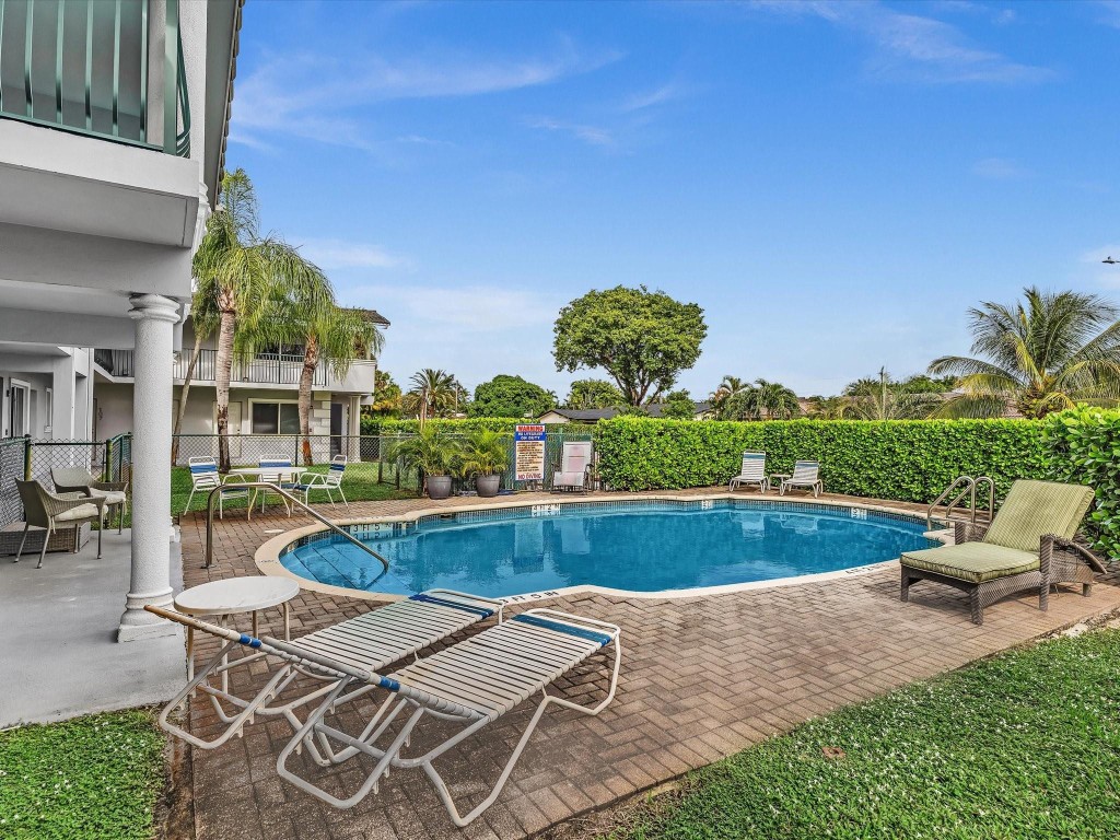 Coral Ridge Place - Residential