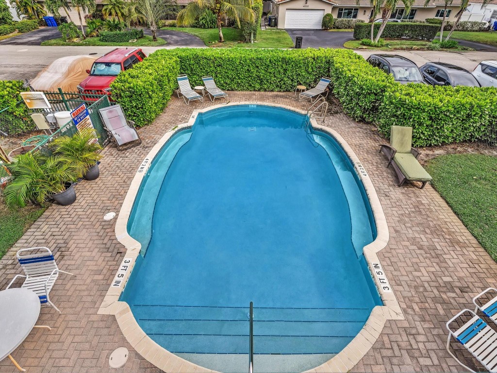 Coral Ridge Place - Residential