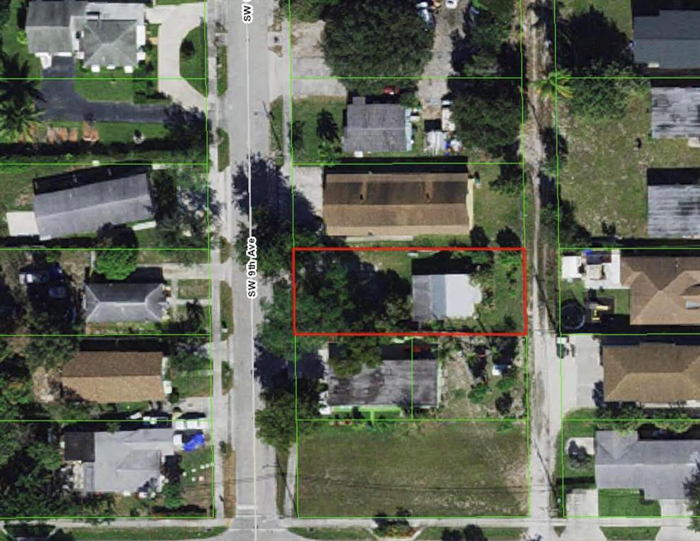 Buildable lot in east Delray! Utilities in place, electric, city water and sewer. Area allows boat or RV parking. No HOA! In an Opportunity Zone and Southwest Overlay District.