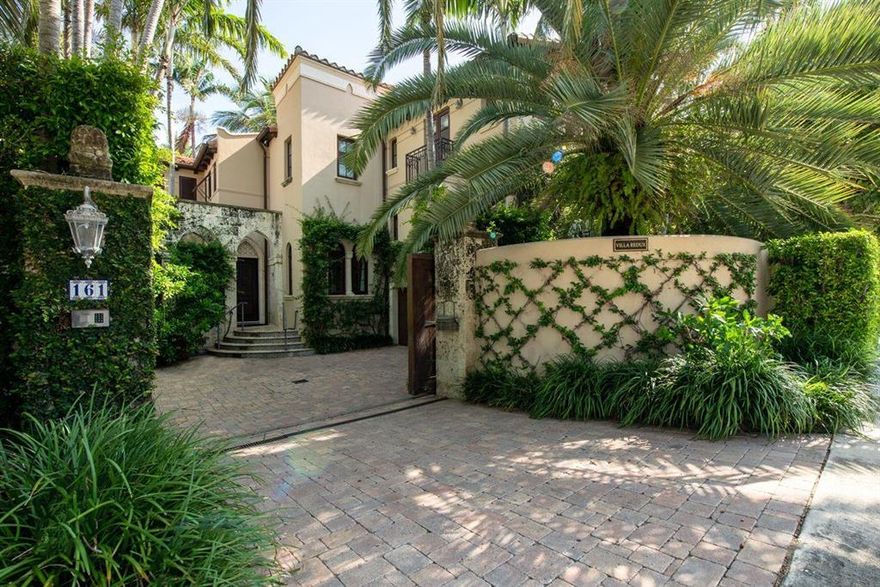 #LOCATION! In-town location close to restaurants, shopping, ocean and the soon to be completed revitalized Royal Poinciana Way. Townhouse that lives like a single family home with amazing privacy - even has its own pool. Low maintenance and easy living at its best! Within striking distance to the world famous Breakers Hotel! Come live the Palm Beach lifestyle. Impact windows and doors and full house generator.