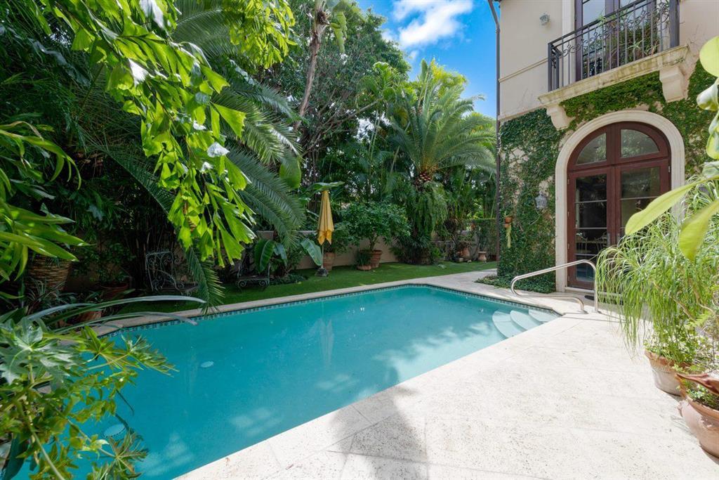 FLORAL PARK - Residential