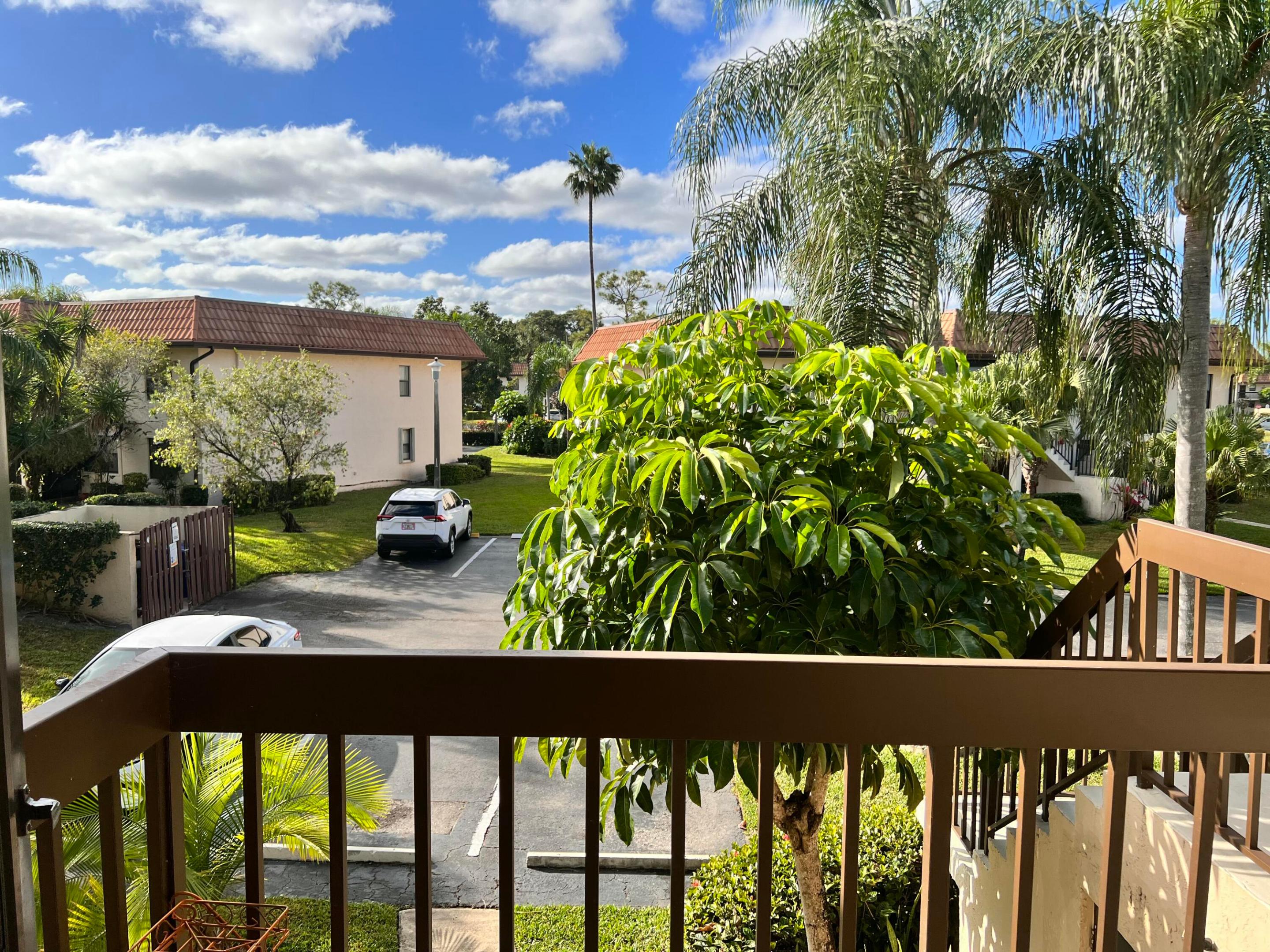 LUCERNE LAKES GOLF COLONY CONDOS 1 THRU 12 - Residential Lease