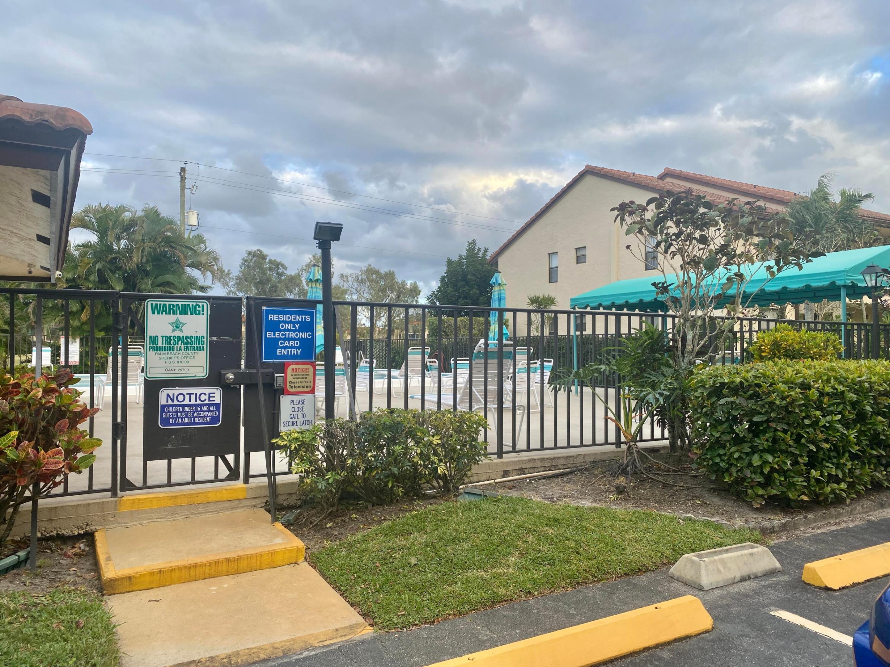 LUCERNE LAKES GOLF COLONY CONDOS 1 THRU 12 - Residential Lease