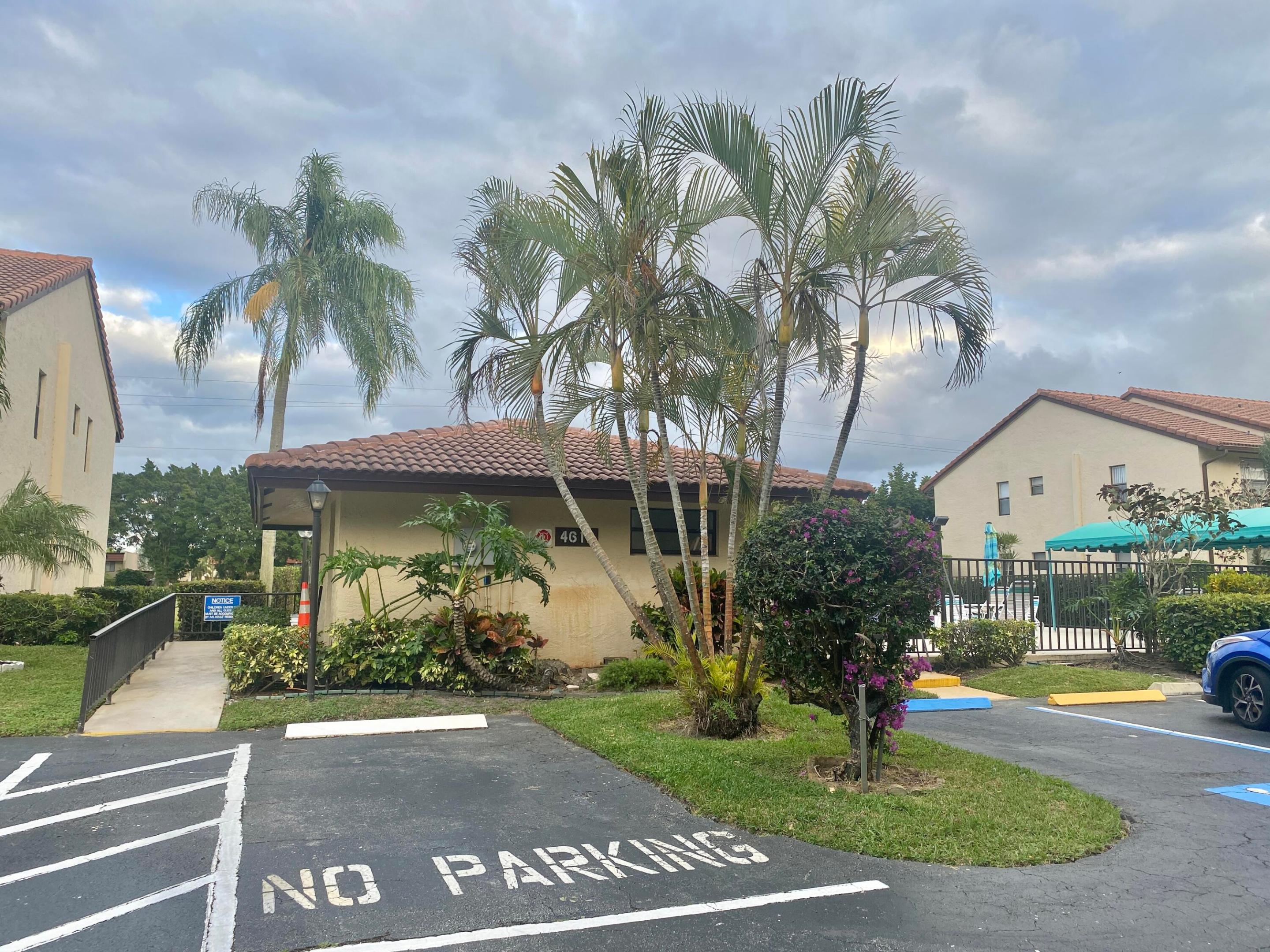 LUCERNE LAKES GOLF COLONY CONDOS 1 THRU 12 - Residential Lease