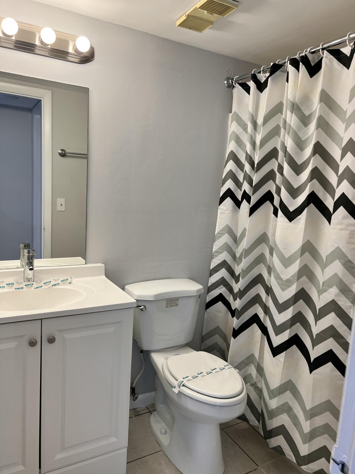 LUCERNE LAKES GOLF COLONY CONDOS 1 THRU 12 - Residential Lease