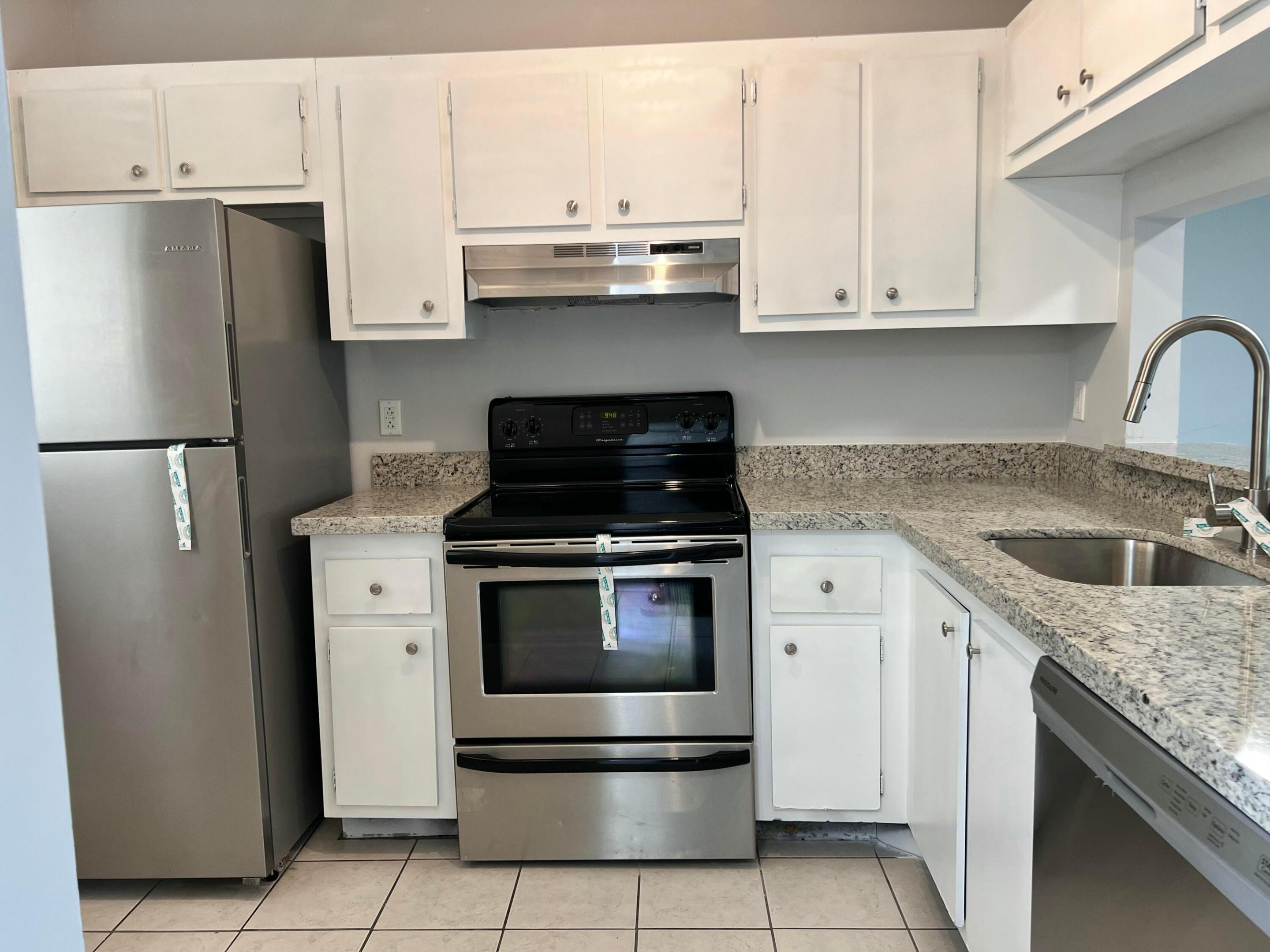 LUCERNE LAKES GOLF COLONY CONDOS 1 THRU 12 - Residential Lease