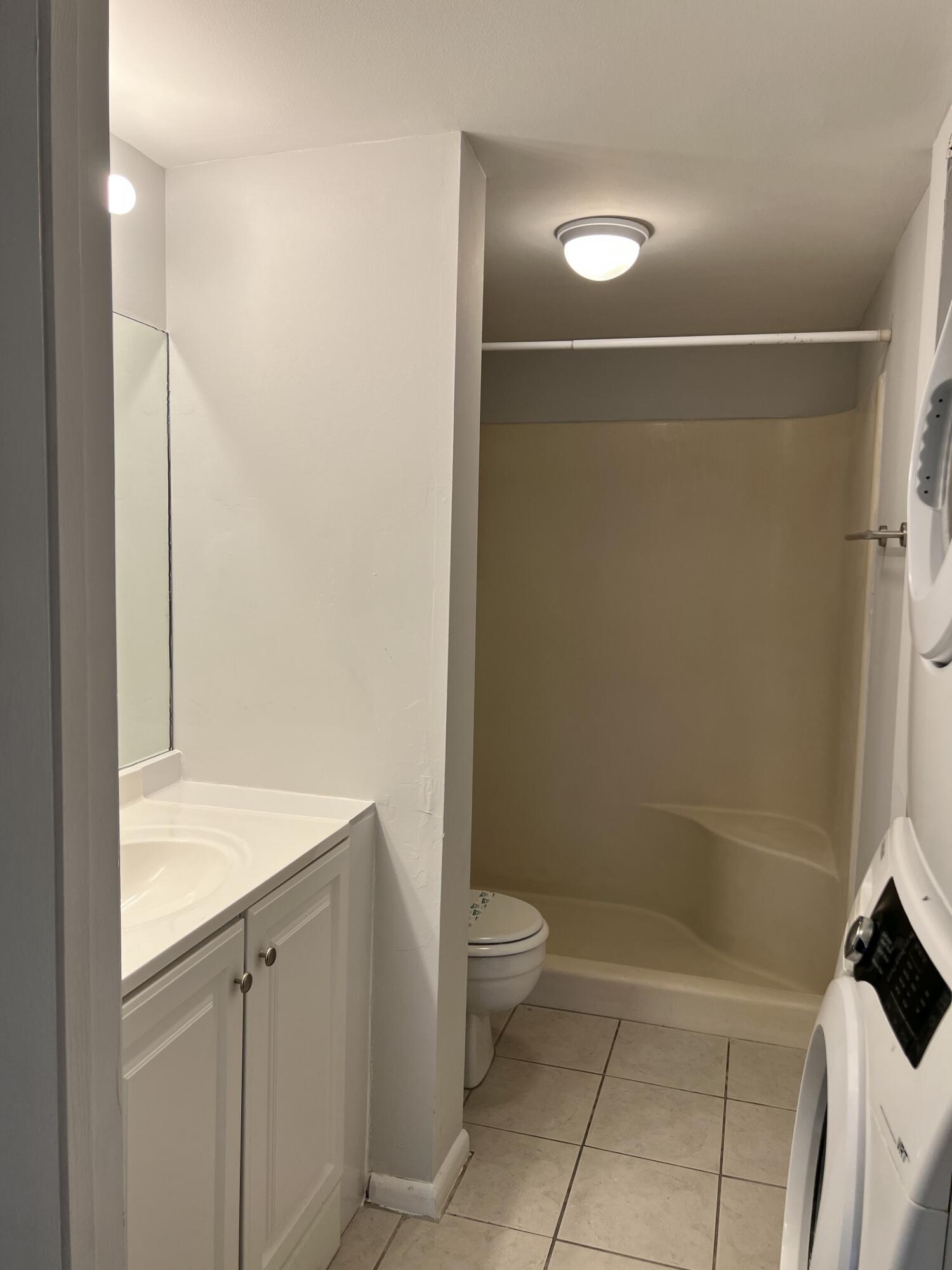 LUCERNE LAKES GOLF COLONY CONDOS 1 THRU 12 - Residential Lease