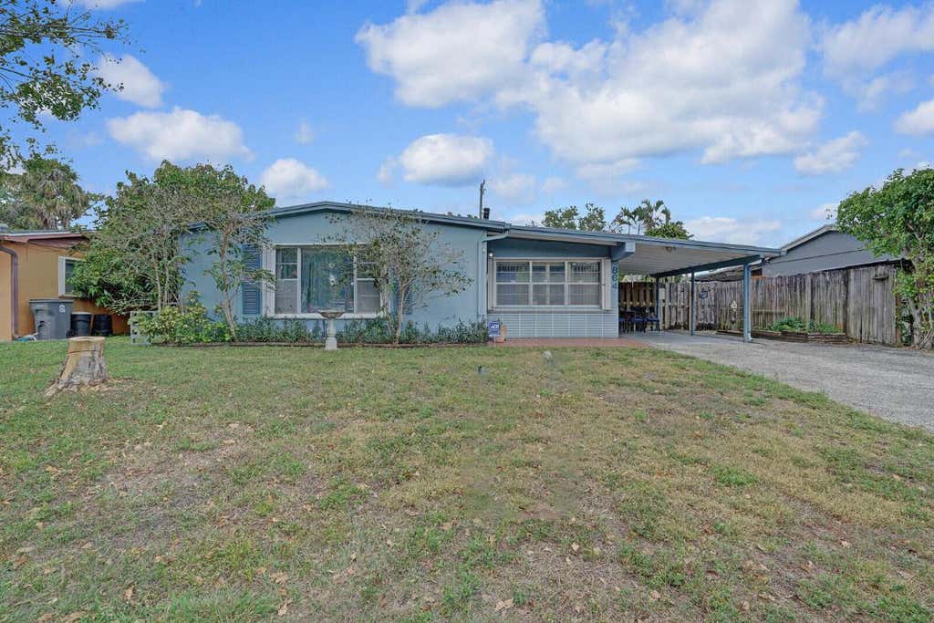 Photo of 864 Caroline Avenue, West Palm Beach, FL 33413 (MLS # R11127285)