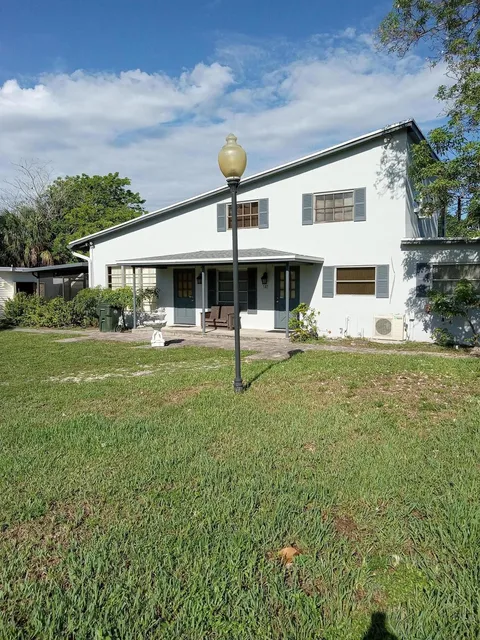 141 Walker Avenue, Greenacres, FL MLS: R11074483