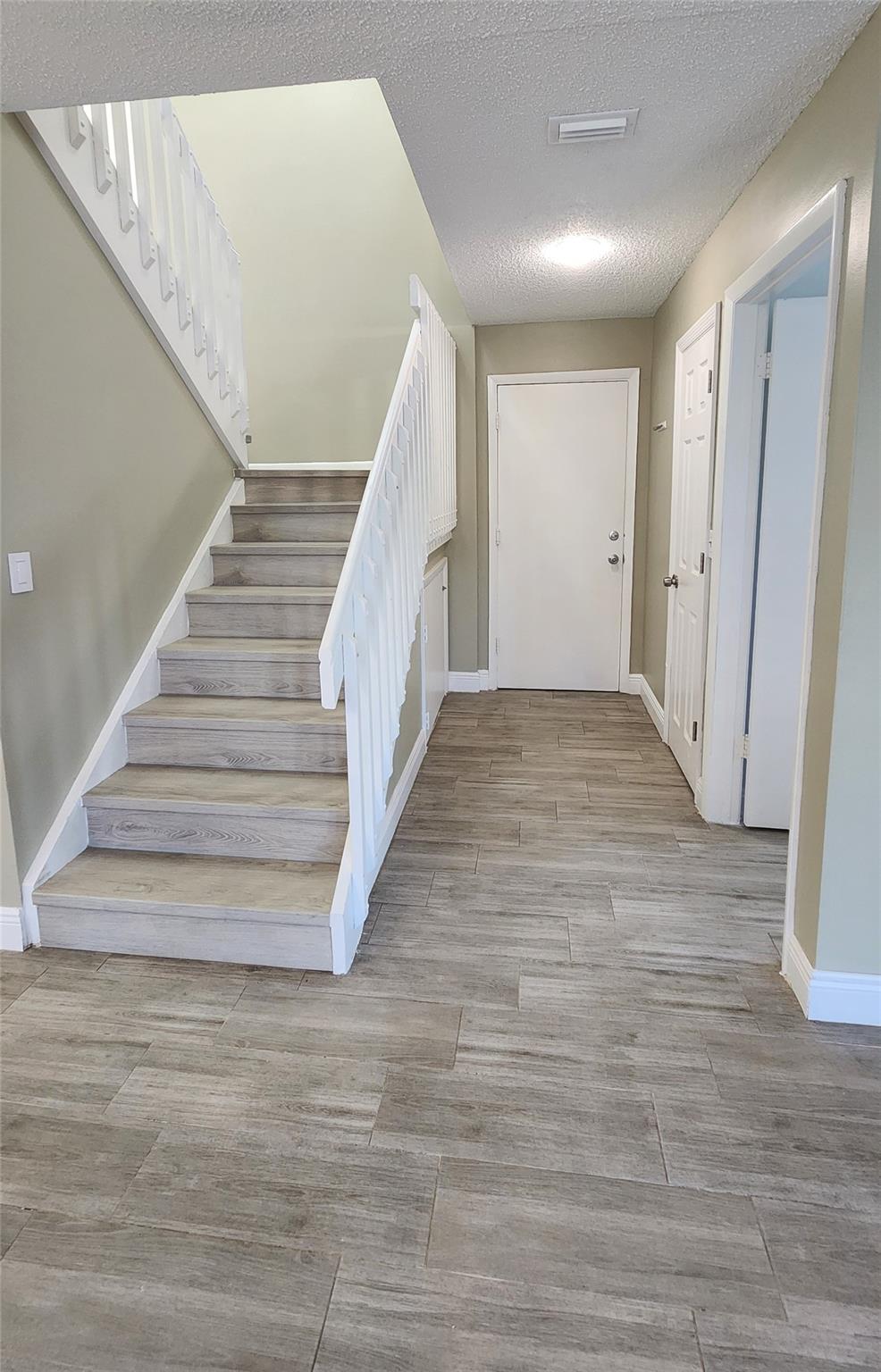 Rainbow Lakes Tr E - Residential Lease