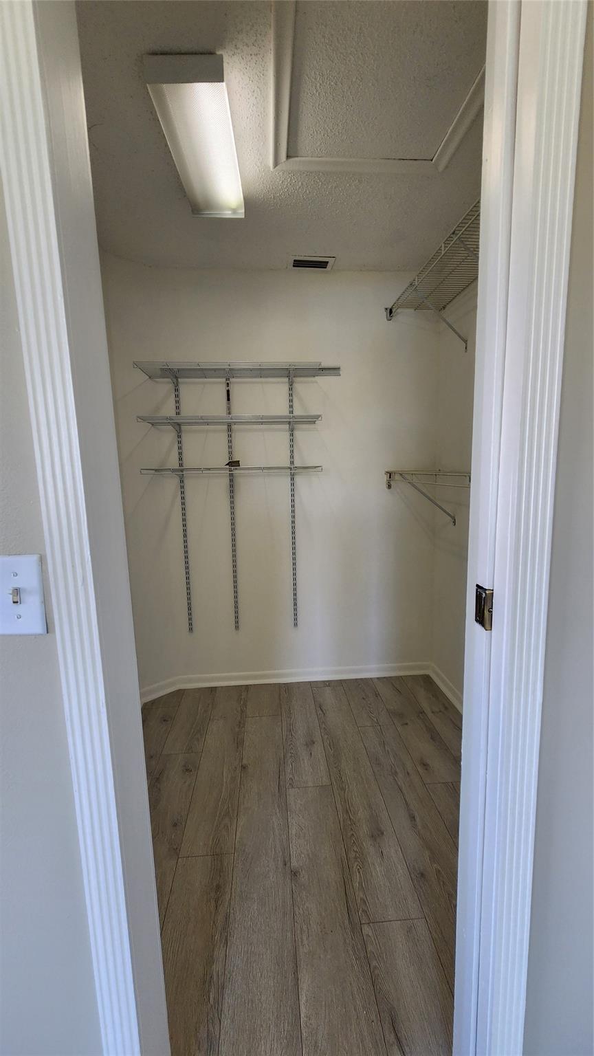 Rainbow Lakes Tr E - Residential Lease