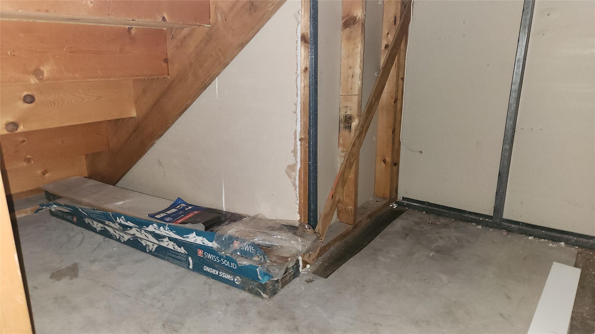 Rainbow Lakes Tr E - Residential Lease