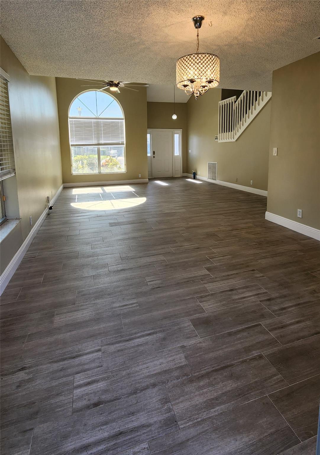 Rainbow Lakes Tr E - Residential Lease