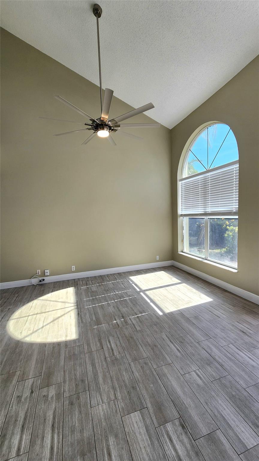 Rainbow Lakes Tr E - Residential Lease