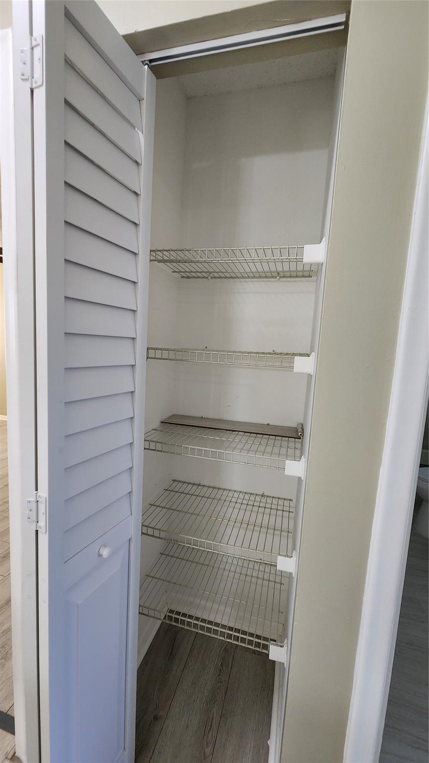 Rainbow Lakes Tr E - Residential Lease