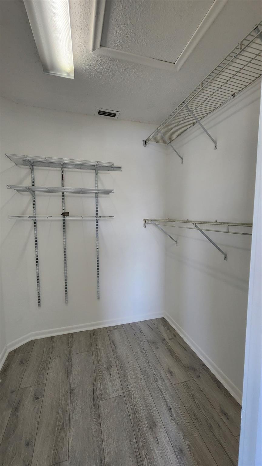 Rainbow Lakes Tr E - Residential Lease