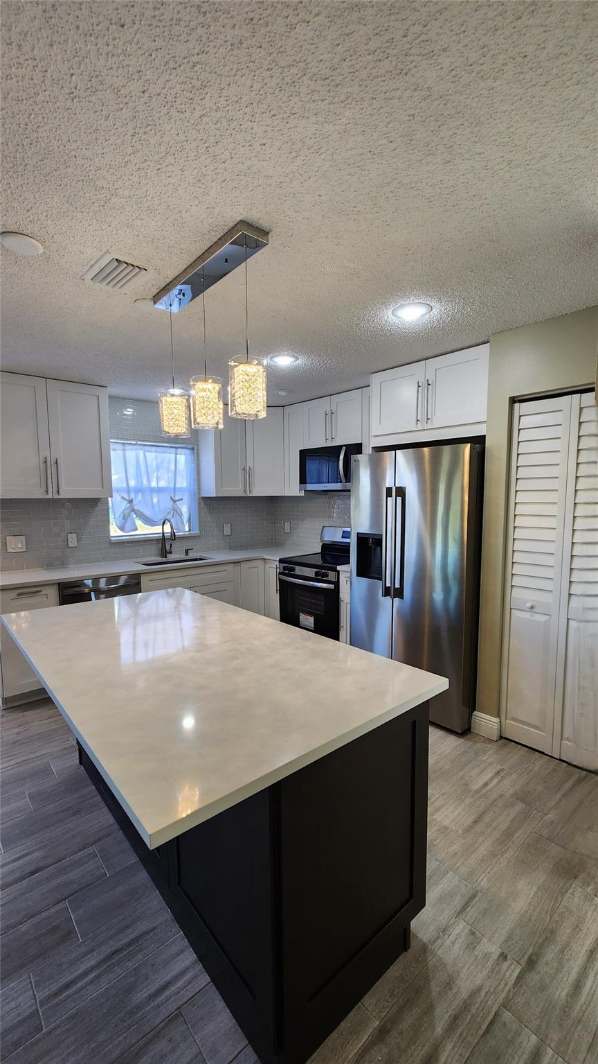 Rainbow Lakes Tr E - Residential Lease