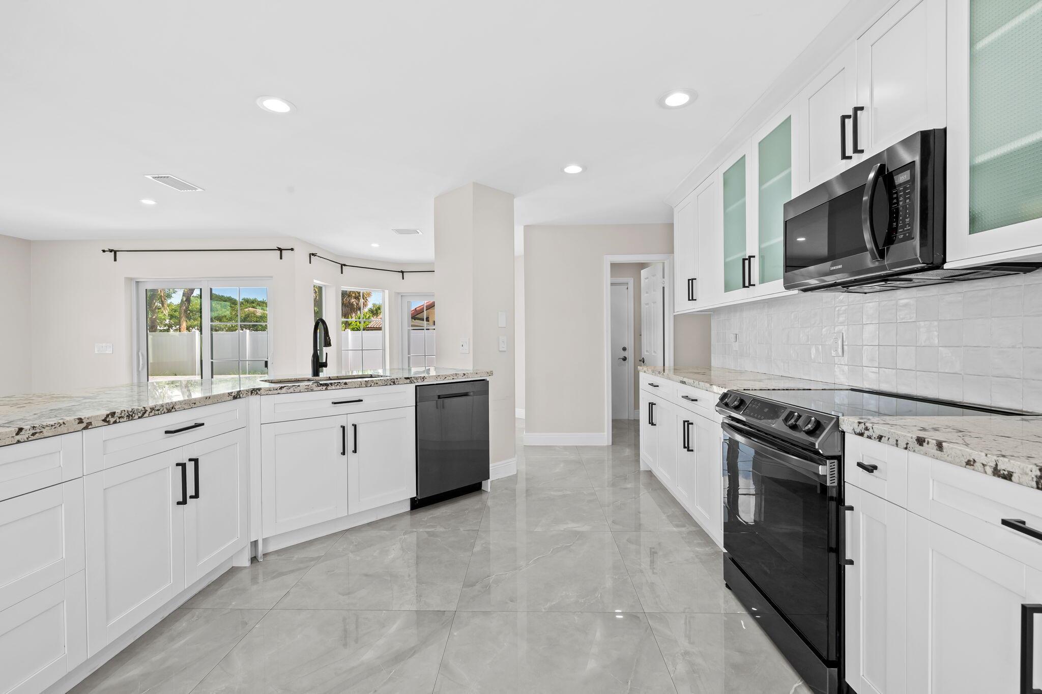 L'ERMITAGE OF BOCA - Residential