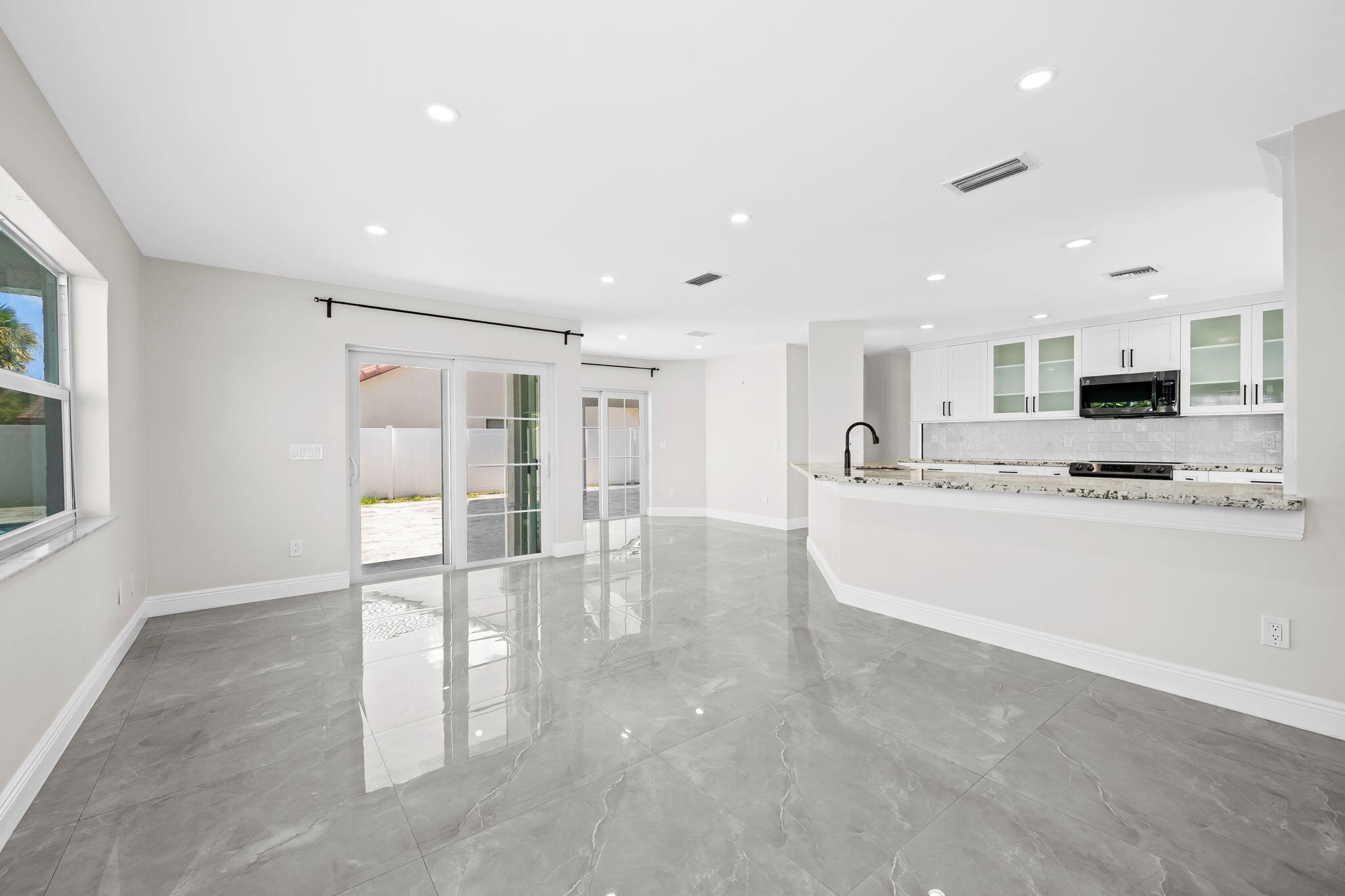 L'ERMITAGE OF BOCA - Residential