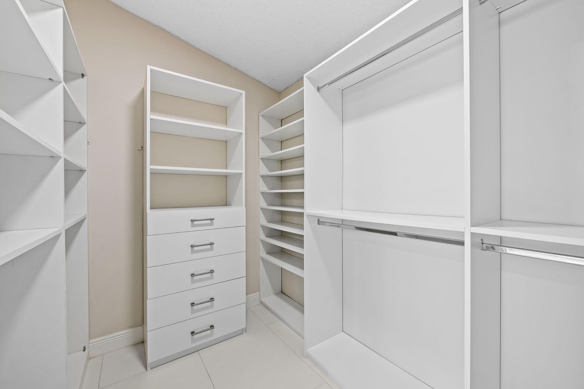 L'ERMITAGE OF BOCA - Residential