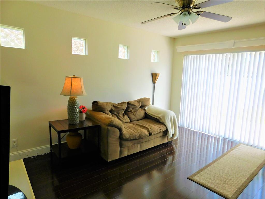 HAMMOCKS AT RIVERGLEN - Residential