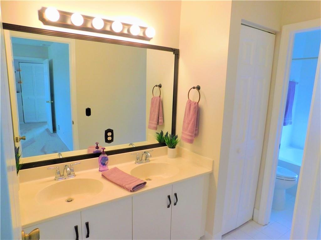 HAMMOCKS AT RIVERGLEN - Residential