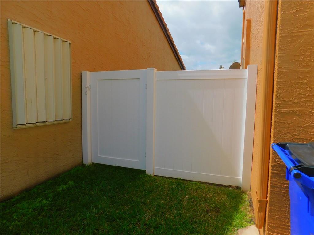 HAMMOCKS AT RIVERGLEN - Residential