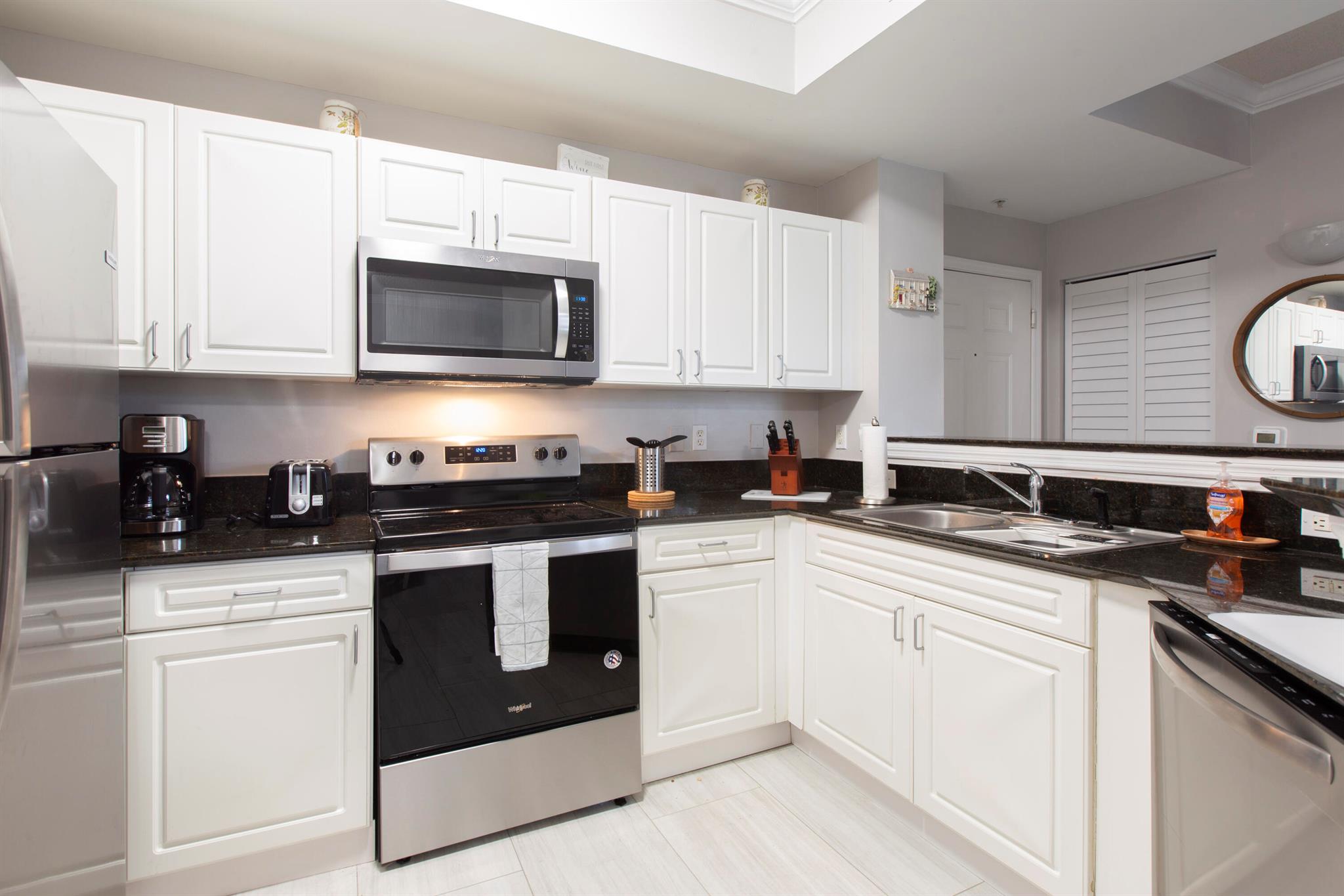 COURTYARDS IN CITYPLACE C - Residential Lease