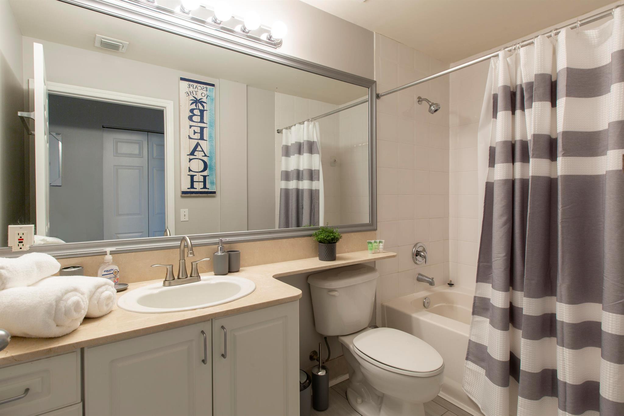 COURTYARDS IN CITYPLACE C - Residential Lease